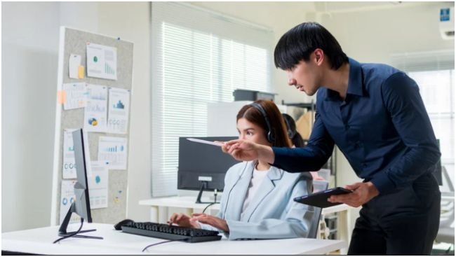 Can Tech Hacks to Simplify Daily Life Help You Stay Focused?