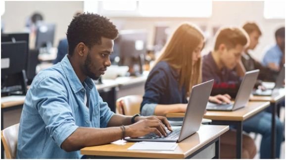 Are 2-in-1 laptops better for note-taking and flexibility?